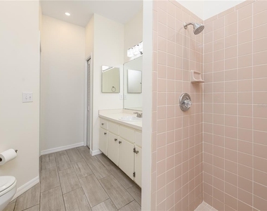 9317 Heritage Oak Court - Photo Thumbnail 29