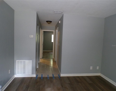 1915 Sw 70th Terrace - Photo Thumbnail 8