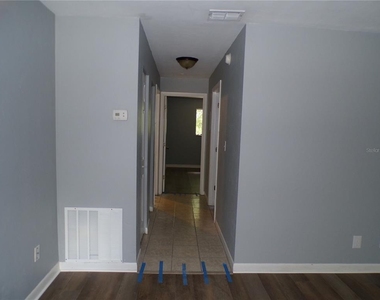 1915 Sw 70th Terrace - Photo Thumbnail 9