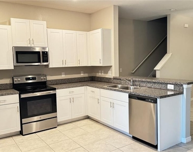 3590 Bellmeade Court - Photo Thumbnail 4