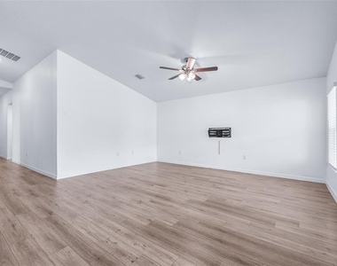 12781 Canter Call Road - Photo Thumbnail 9