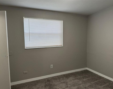 8707 N Mandarine Place - Photo Thumbnail 14