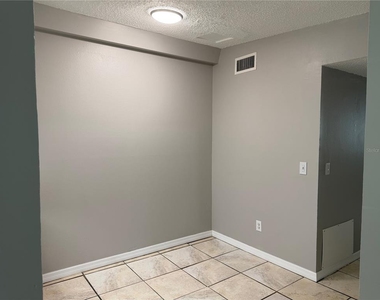 8707 N Mandarine Place - Photo Thumbnail 7