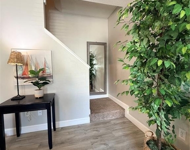 18120 Paradise Point Drive - Photo Thumbnail 17