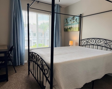 18120 Paradise Point Drive - Photo Thumbnail 24