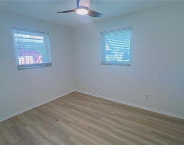 8675 Lantana Drive - Photo Thumbnail 13