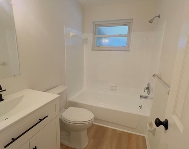 8675 Lantana Drive - Photo Thumbnail 15