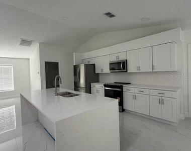 10255 Norwick Street - Photo Thumbnail 17