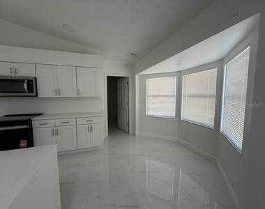 10255 Norwick Street - Photo Thumbnail 16