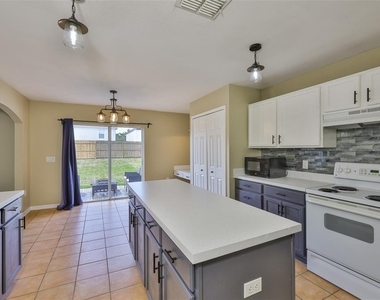 11438 Ivy Flower Loop - Photo Thumbnail 17