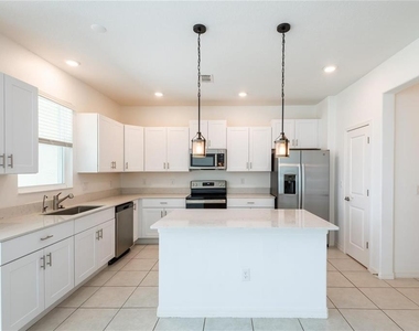 6262 Shiner Street - Photo Thumbnail 3