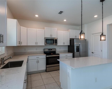 6262 Shiner Street - Photo Thumbnail 5