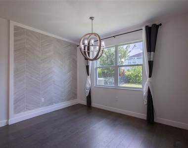 7214 Paradiso Drive - Photo Thumbnail 17