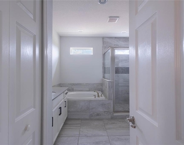 7214 Paradiso Drive - Photo Thumbnail 33