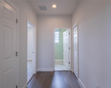 7214 Paradiso Drive - Photo Thumbnail 39