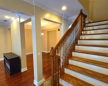 1001 S Rome Avenue - Photo Thumbnail 18