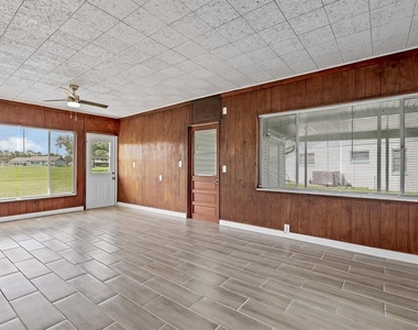 702 Desert Hills Way - Photo Thumbnail 9