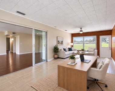 702 Desert Hills Way - Photo Thumbnail 10