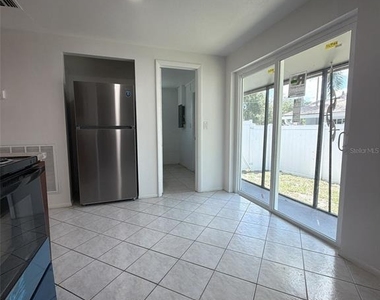 8719 River Forest Circle - Photo Thumbnail 4