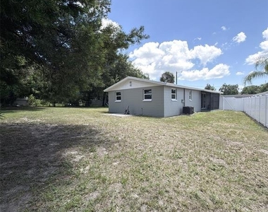 8719 River Forest Circle - Photo Thumbnail 32