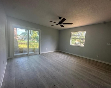 32 Spring Loop Circle - Photo Thumbnail 11