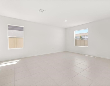 5882 Le Marin Way - Photo Thumbnail 14