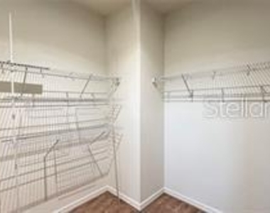 7867 Berkshire Oak Alley - Photo Thumbnail 23
