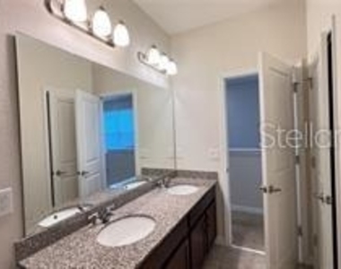 7867 Berkshire Oak Alley - Photo Thumbnail 18