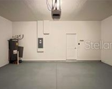 7867 Berkshire Oak Alley - Photo Thumbnail 15
