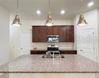 7867 Berkshire Oak Alley - Photo Thumbnail 9