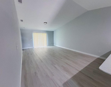 9497 Agate Street - Photo Thumbnail 3