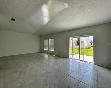 318 Lawson Avenue - Photo Thumbnail 3