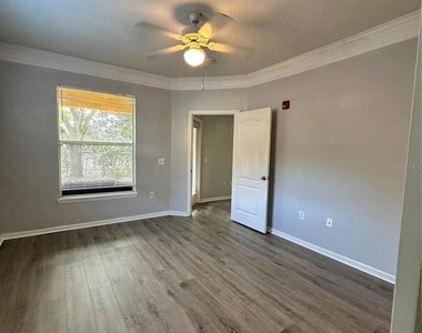 8848 Villa View Circle - Photo Thumbnail 5