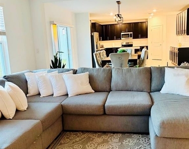 4220 Bull Street - Photo Thumbnail 3