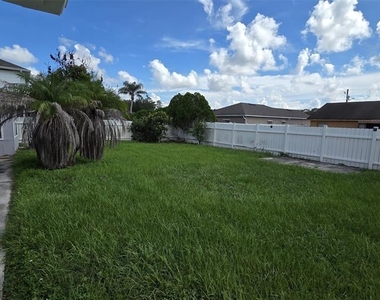 913 Cambridge Court - Photo Thumbnail 20
