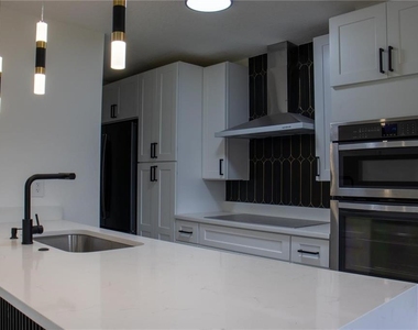 7732 Linaria Drive - Photo Thumbnail 7