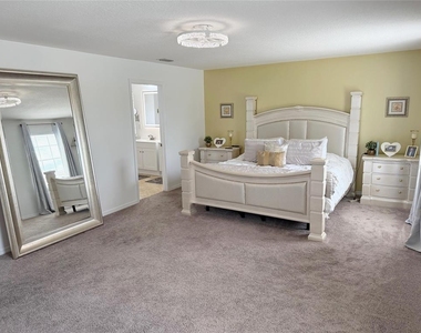 12236 Fairlawn Drive - Photo Thumbnail 14