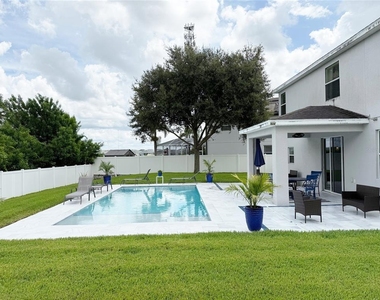 12236 Fairlawn Drive - Photo Thumbnail 27