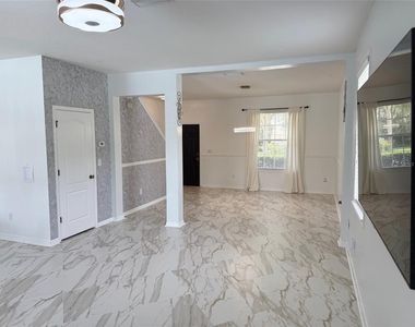 12236 Fairlawn Drive - Photo Thumbnail 8
