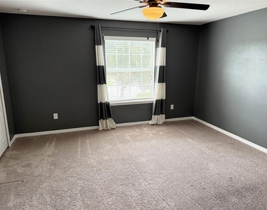 12236 Fairlawn Drive - Photo Thumbnail 22