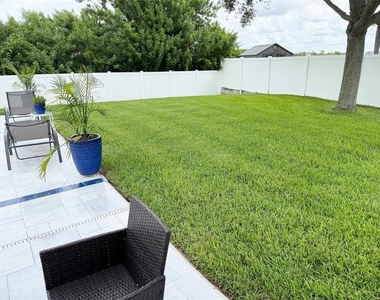 12236 Fairlawn Drive - Photo Thumbnail 29