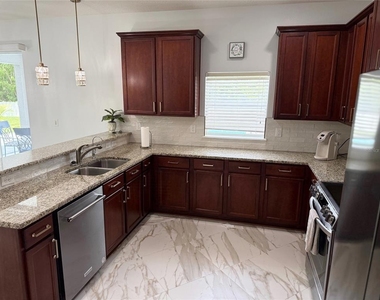 12236 Fairlawn Drive - Photo Thumbnail 34