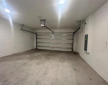 293 Lawson Avenue - Photo Thumbnail 14