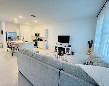 376 Sol Vista Drive - Photo Thumbnail 5