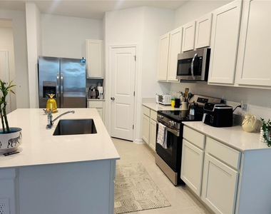 376 Sol Vista Drive - Photo Thumbnail 17