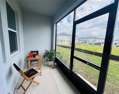 376 Sol Vista Drive - Photo Thumbnail 6