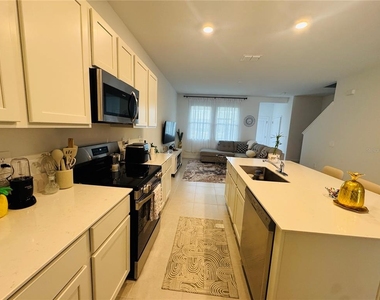 376 Sol Vista Drive - Photo Thumbnail 4