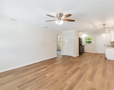 217 Montana Avenue - Photo Thumbnail 3