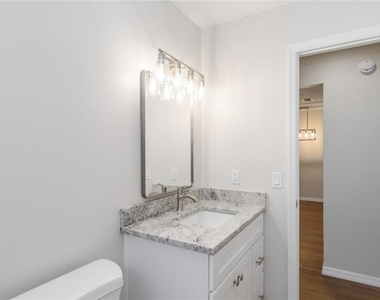 217 Montana Avenue - Photo Thumbnail 19