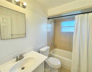 2567 Elm Avenue - Photo Thumbnail 14